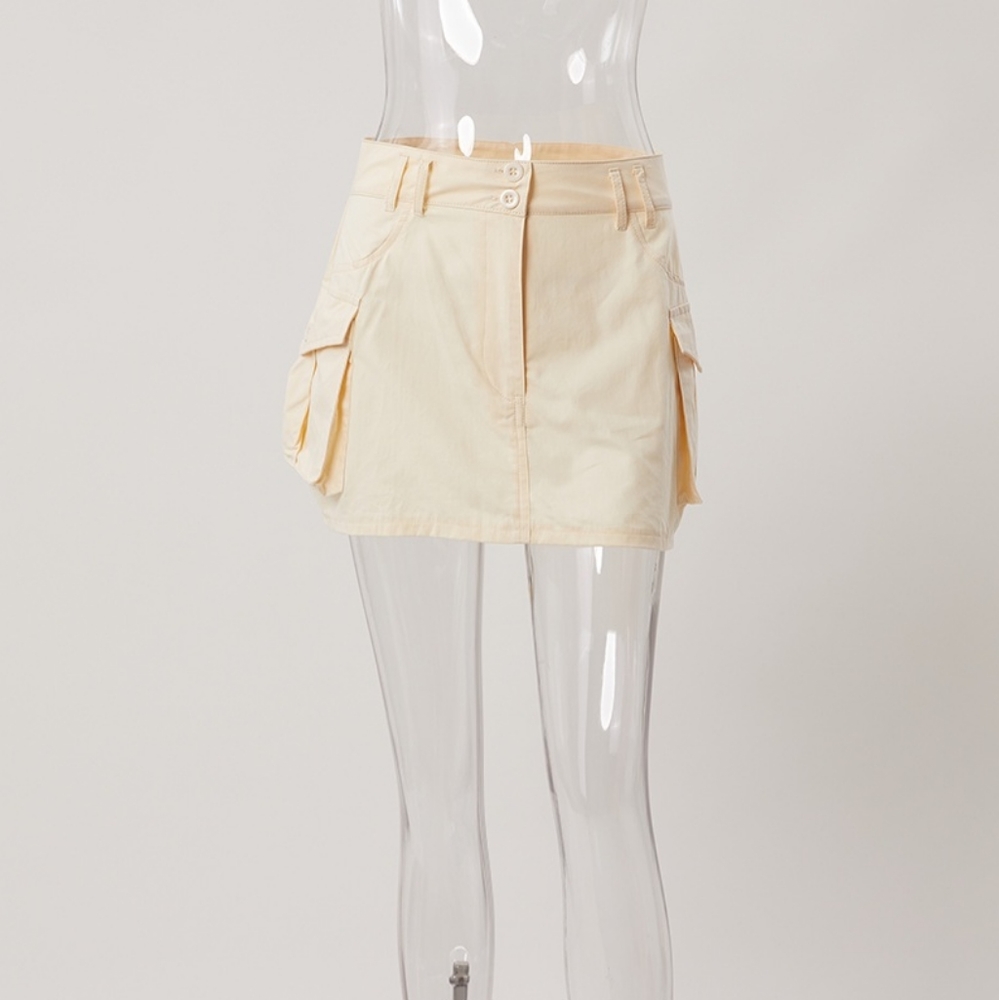Cargo Mini Skirt - Picture 2 of 4